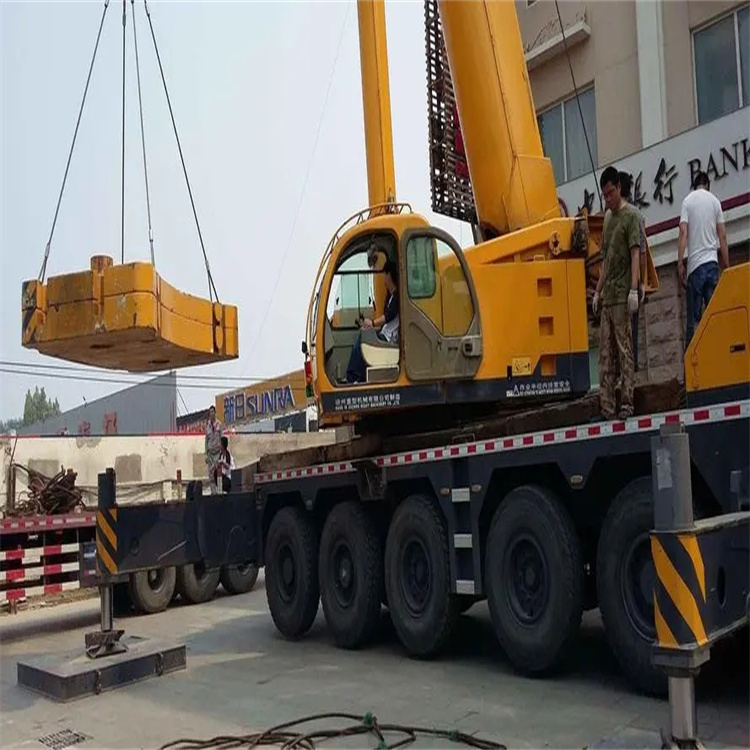 钦州当地吊车出租|机器吊装|75吨|工厂搬迁服务